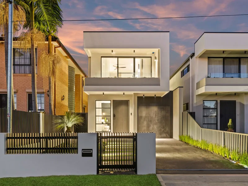 32 Boyd St, Cabramatta West